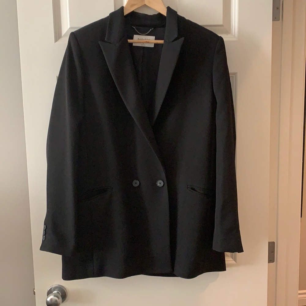 Like new - Aritzia Babaton Double Breasted Blazer